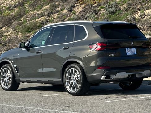 Used 2026 BMW X5 xDrive50e image 7