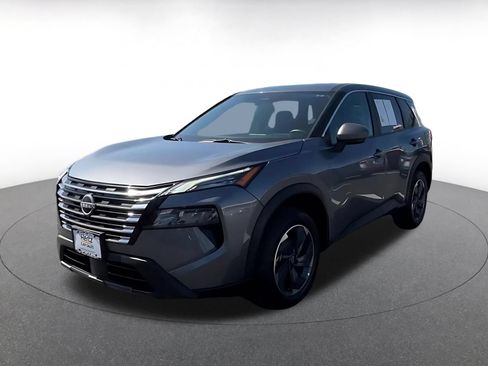 Used 2025 Nissan Rogue SV FWD image 7