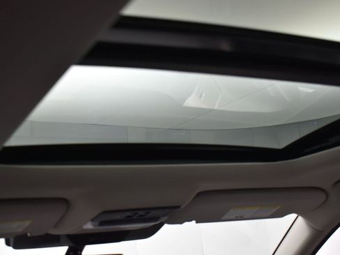 Certified 2025 Nissan Pathfinder SL w/ SL Premium Package image 22