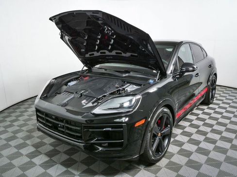 New 2026 Porsche Cayenne GTS AWD/4WD image 34
