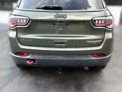 Used 2020 Jeep Compass Trailhawk image 4