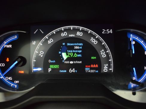 Used 2023 Toyota RAV4 XLE image 16