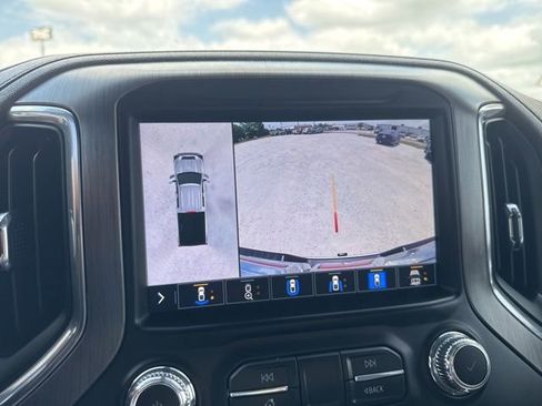 Used 2023 GMC Sierra 2500 Denali AWD/4WD image 3