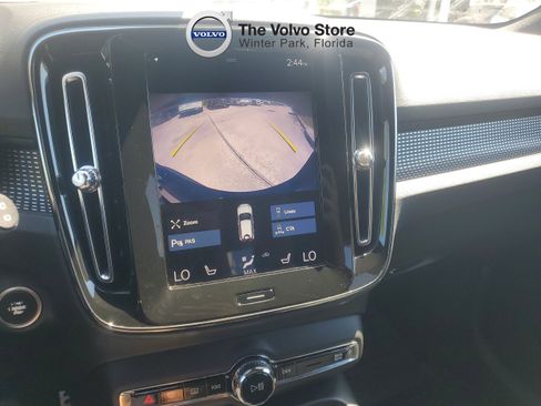 Used 2020 Volvo XC40 T5 R-Design AWD/4WD image 22