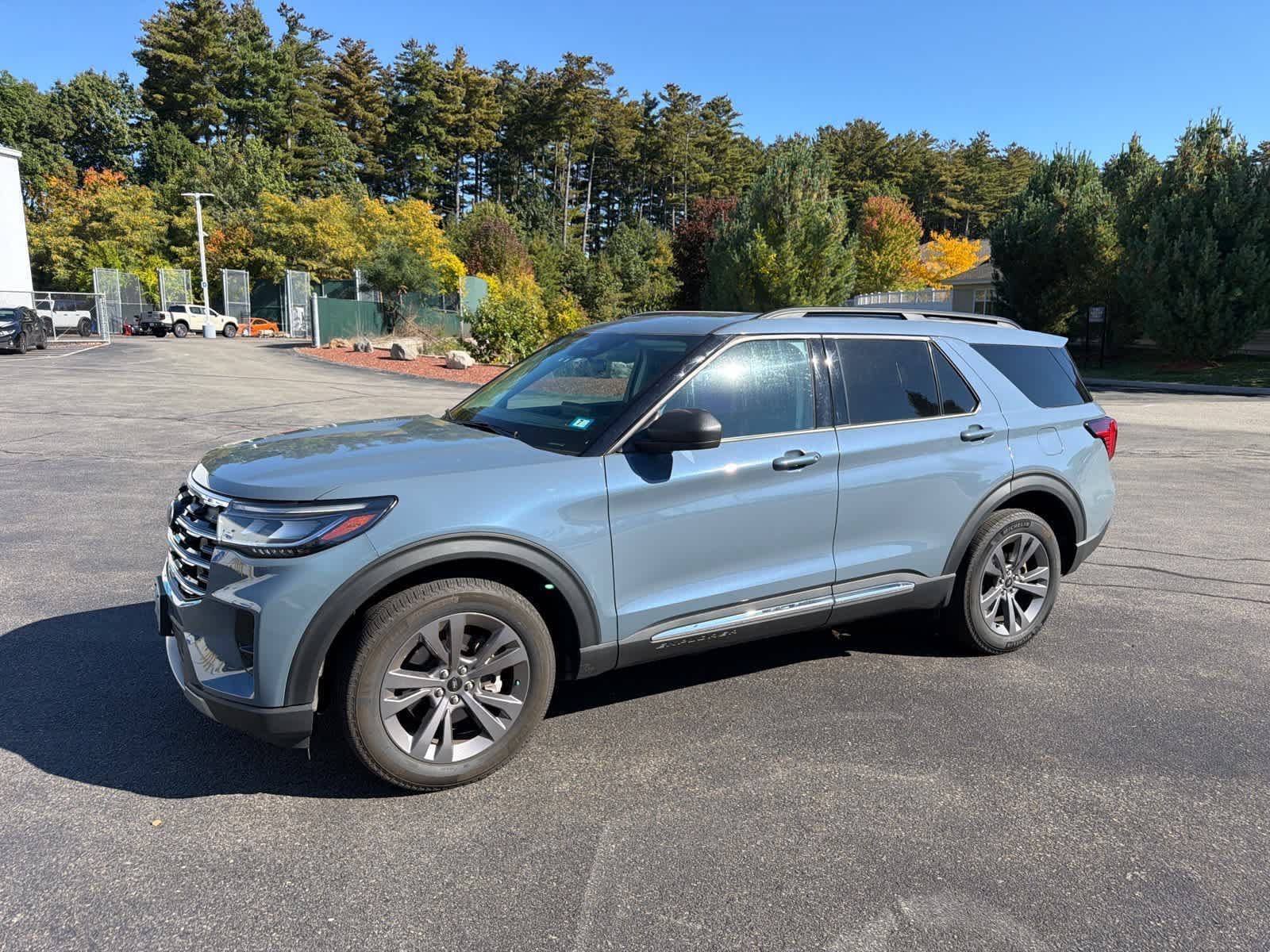 Used 2025 Ford Explorer Active w/ Active Comfort Package AWD/4WD image 1