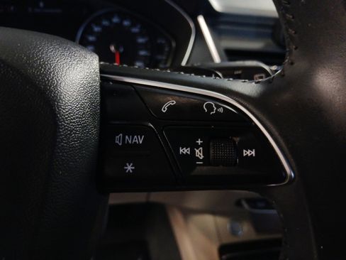 Used 2019 Audi Q5 2.0T Premium w/ Convenience Package image 18