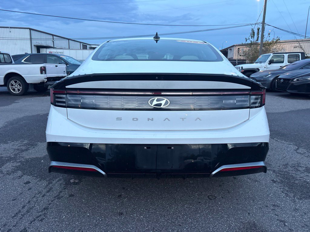 Used 2024 Hyundai Sonata SEL FWD image 4