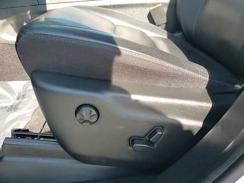 Used 2022 Jeep Grand Cherokee Limited image 15