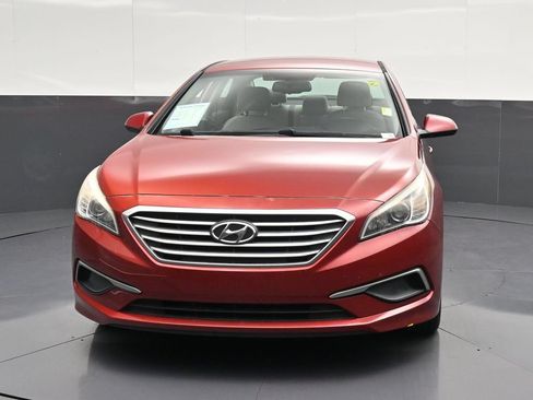Used 2016 Hyundai Sonata SE w/ Cargo Package FWD image 6
