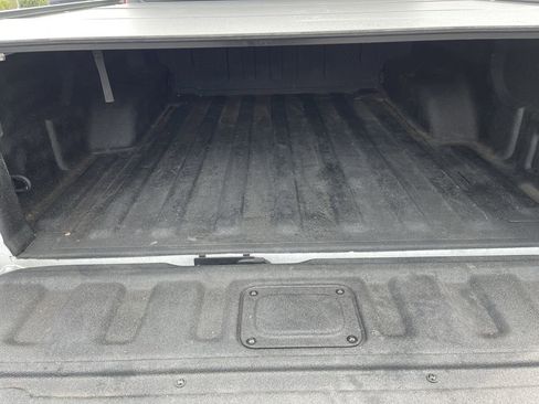 Used 2022 Jeep Gladiator Willys image 25