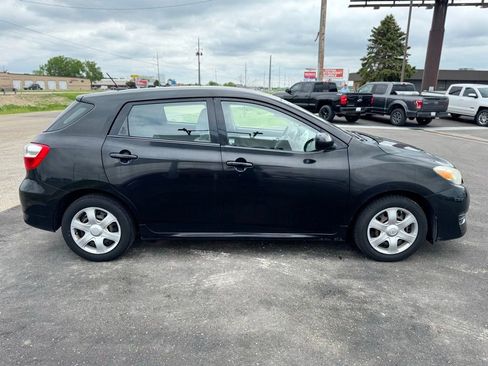Used 2010 Toyota Matrix FWD image 33