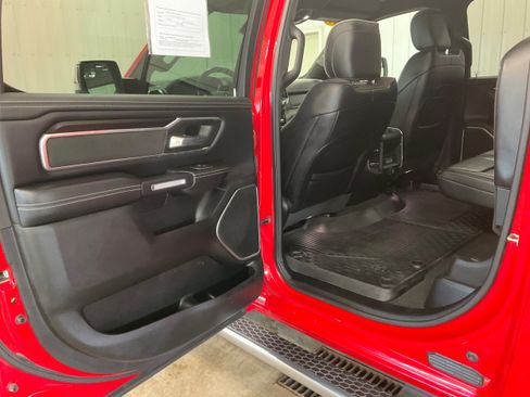Used 2023 RAM 1500 Laramie AWD/4WD image 19