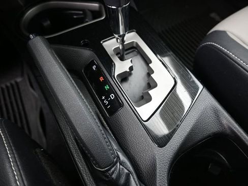 Used 2018 Toyota RAV4 Limited image 19