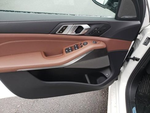 New 2026 BMW X5 xDrive50e w/ M Sport Package image 12