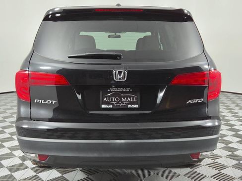 Used 2017 Honda Pilot EX image 6