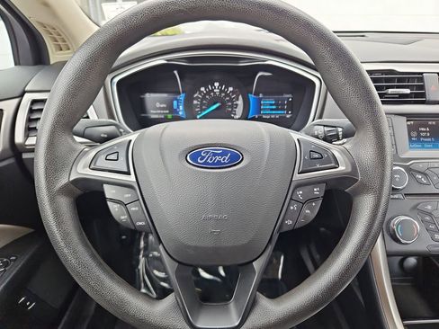 Used 2018 Ford Fusion S image 10