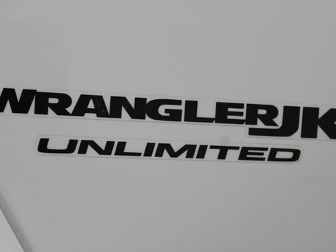 Used 2018 Jeep Wrangler Unlimited Sport AWD/4WD image 27