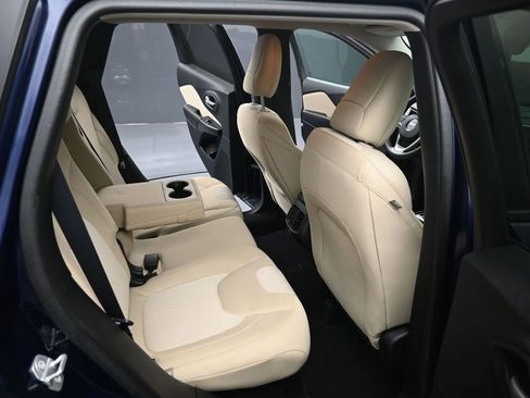 Used 2016 Jeep Cherokee Sport AWD/4WD image 25