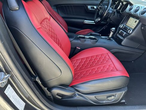 Used 2019 Ford Mustang GT Premium RWD image 30