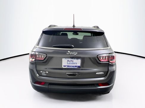 Used 2022 Jeep Compass Latitude image 6