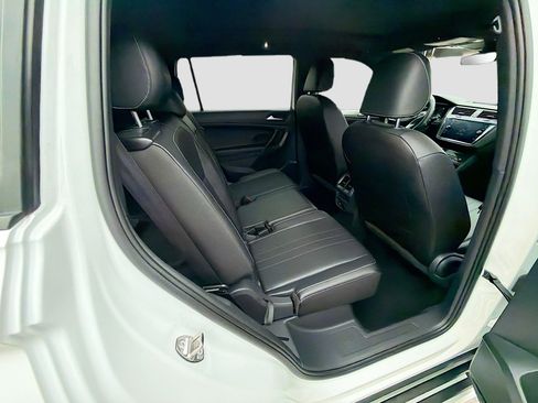 Used 2023 Volkswagen Tiguan SE R-Line FWD image 29