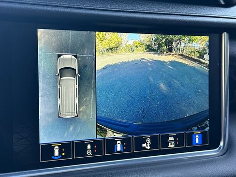 Used 2022 GMC Yukon XL Denali image 20