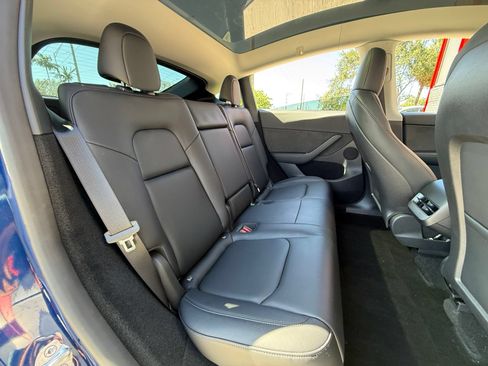 Used 2023 Tesla Model Y 2WD image 19