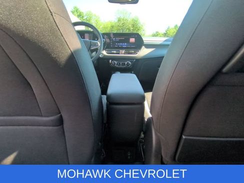 Used 2024 Chevrolet TrailBlazer LT w/ Convenience Package AWD/4WD image 22
