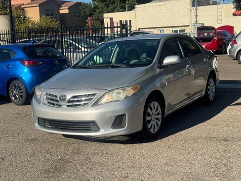 Used 2013 Toyota Corolla LE FWD image 1