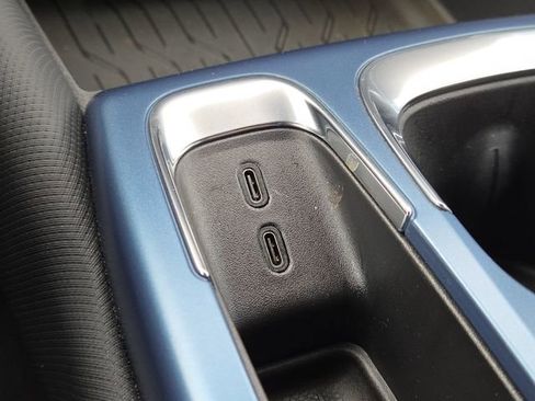 Used 2024 Chevrolet Equinox EV LT image 6