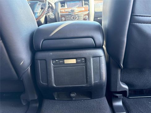 Used 2017 INFINITI QX80 w/ Driver Assistance Package image 25