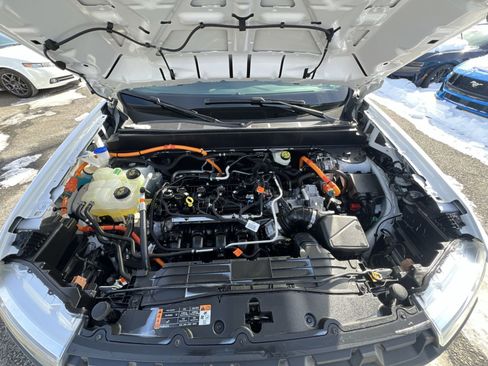 Used 2023 Ford Maverick XL image 13