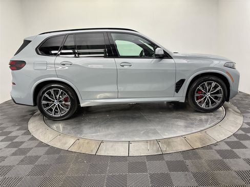 New 2026 BMW X5 xDrive50e w/ M Sport Package AWD/4WD image 17