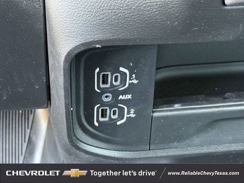 Used 2024 RAM 2500 Tradesman w/ Chrome Appearance Group image 21