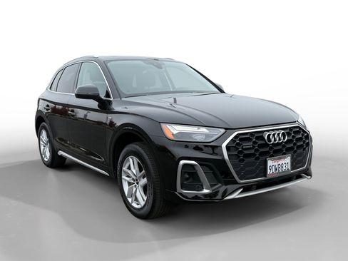 Used 2023 Audi Q5 2.0T Premium w/ Convenience Package image 7