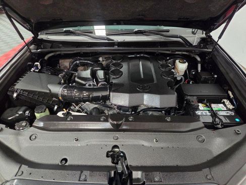 Used 2022 Toyota 4Runner SR5 Premium image 90