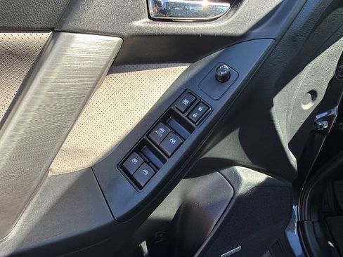 Used 2016 Subaru Forester 2.5i Touring w/ Eyesight & Navigation System AWD/4WD image 19