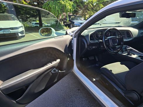 Used 2020 Dodge Challenger R/T Scat Pack RWD image 7