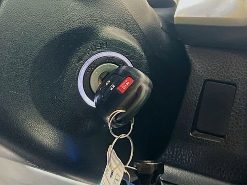 Used 2015 Toyota RAV4 XLE image 19