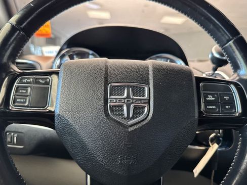 Used 2019 Dodge Grand Caravan SXT FWD image 23