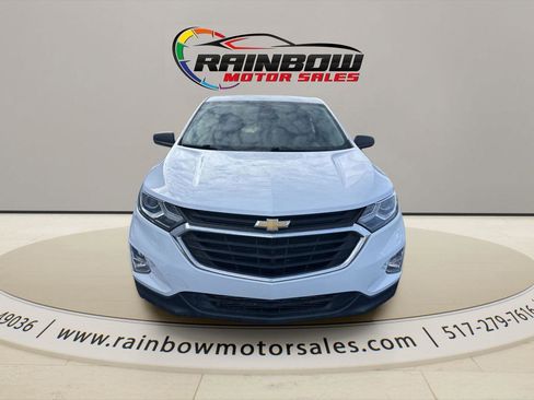 Used 2021 Chevrolet Equinox LS image 2