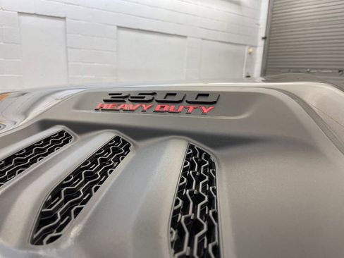 New 2026 RAM 2500 Laramie AWD/4WD image 12