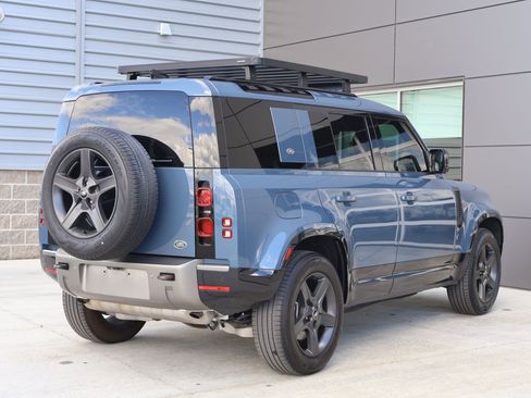 Certified 2022 Land Rover Defender 110 X-Dynamic SE AWD/4WD image 7