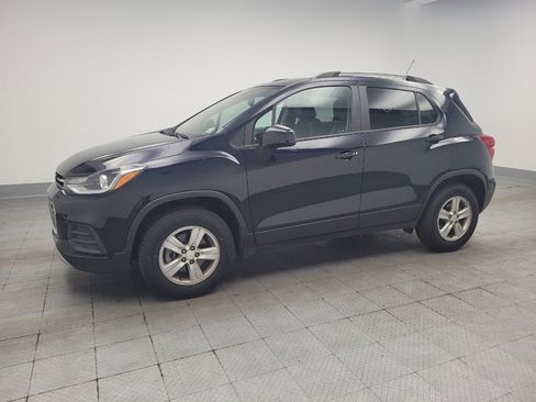 Used 2022 Chevrolet Trax LT w/ Driver Confidence Package AWD/4WD image 2