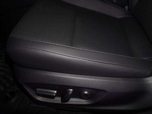 New 2026 Toyota Prius Plug-In Hybrid image 9