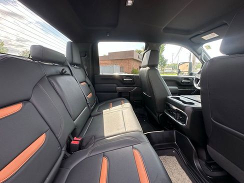 Used 2022 GMC Sierra 3500 AT4 image 32