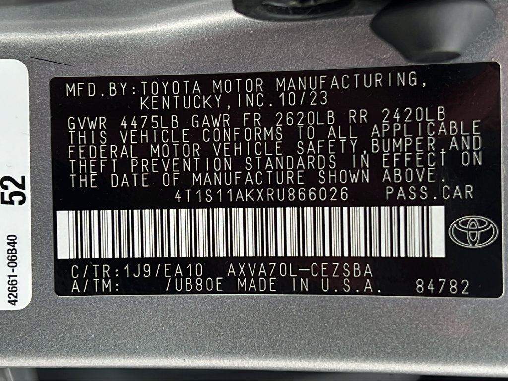 Used 2024 Toyota Camry SE w/ Cold Weather Package FWD image 23