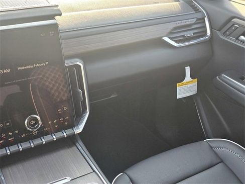 New 2026 GMC Acadia Denali image 17