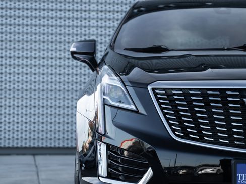 Used 2024 Cadillac XT5 Premium Luxury w/ Technology Package image 33