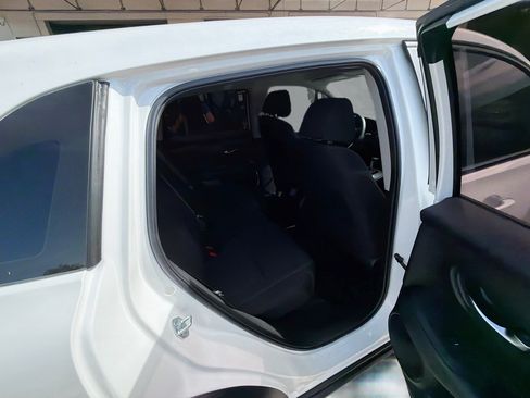 Used 2025 Honda HR-V LX image 27